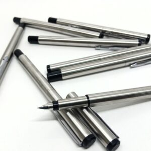 قلم معدن شبيه الباركر